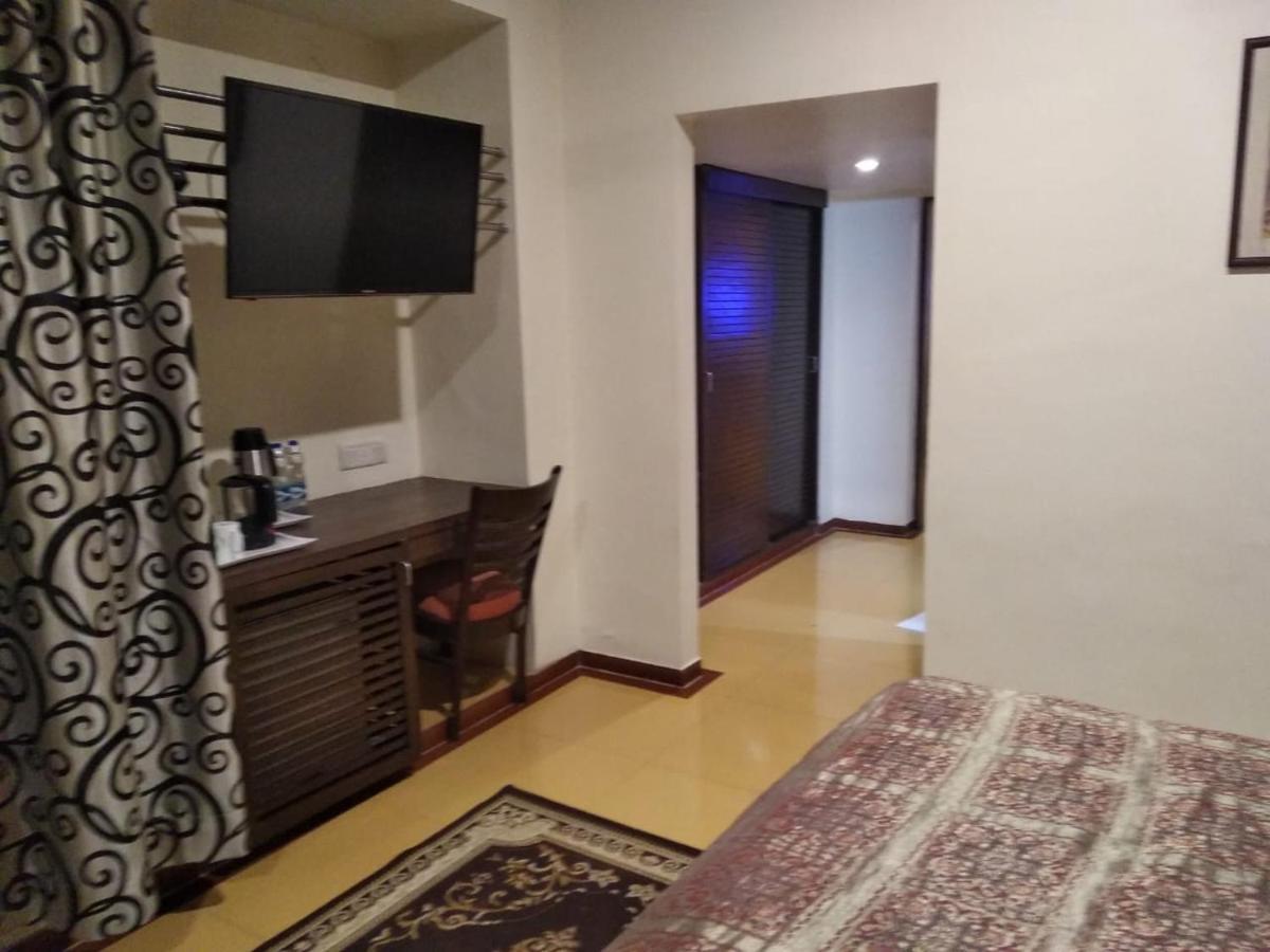 Shilpi Hill Resort Сапутара Екстериор снимка