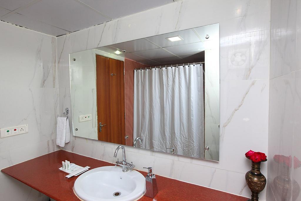 Shilpi Hill Resort Сапутара Стая снимка